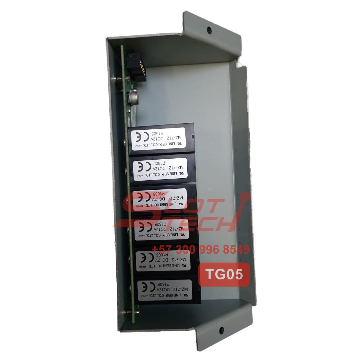 Panel de contadores dentro de su caja metálica, visto de frente