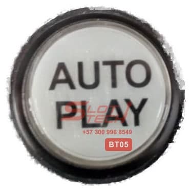 Botón redondo grande rotulado AUTO PLAY, visto desde arriba